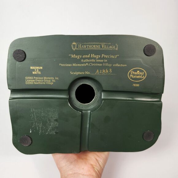 Precious Moments Hawthorne Village Christm Mugs and Hugs Precinct Police Station - Picture 8 of 13